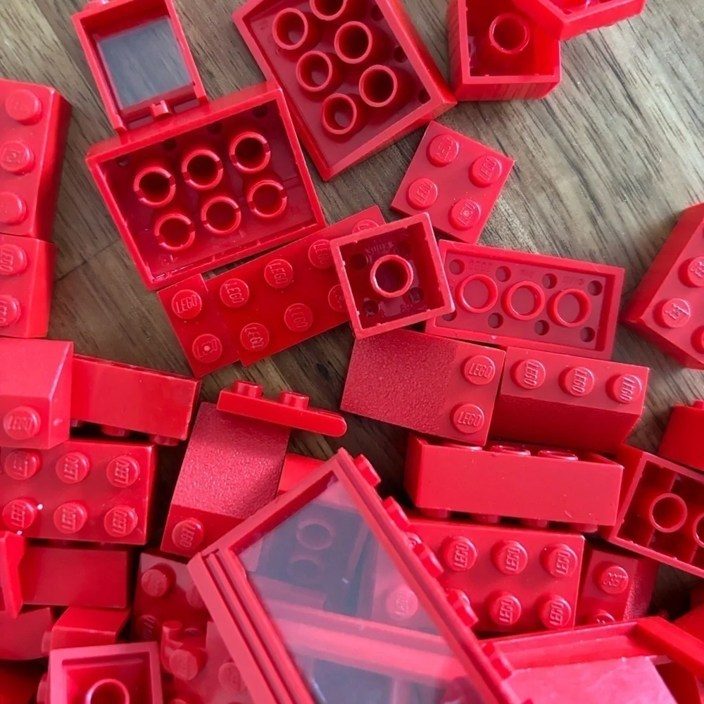 LEGO LOT‎ over 150 Red Lego pieces bricks. Vintage + recent pieces